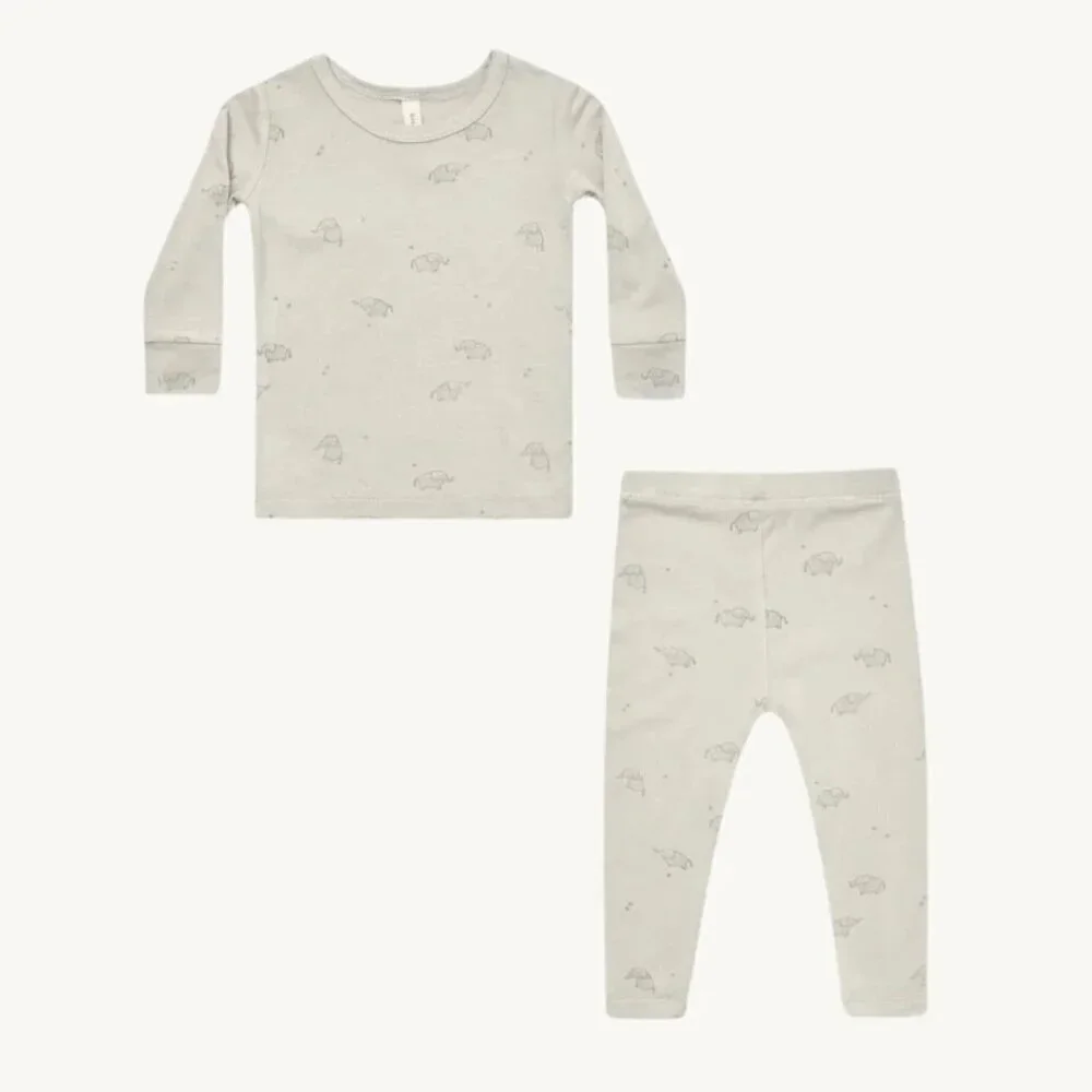 NWT - Quincy Mae neutral pajamas set, organic coton and bamboo​​​​